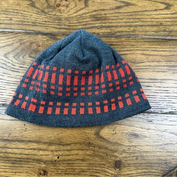 Patagonia Gray and Red Beanie Winter Hat - Picture 2 of 3
